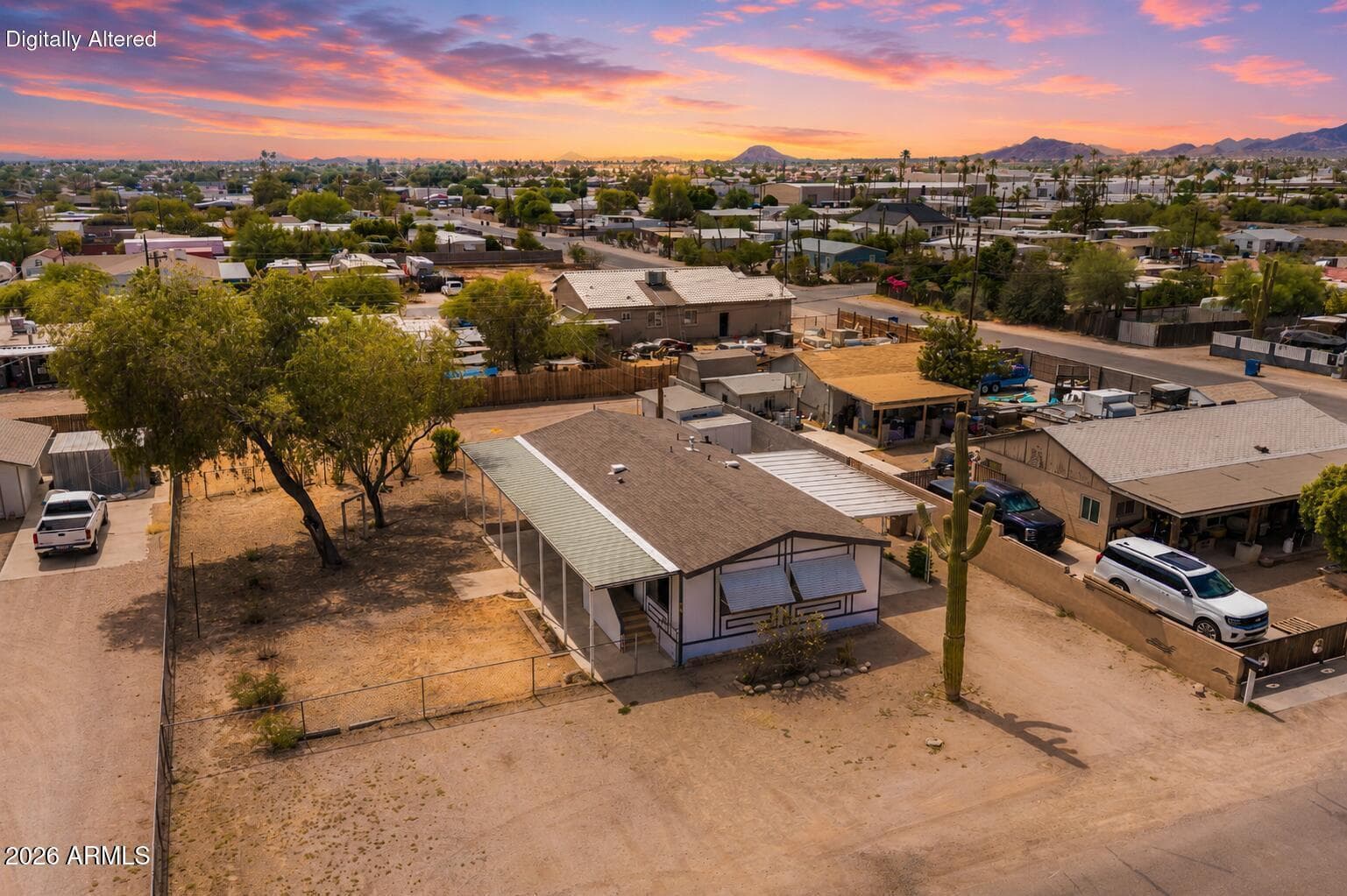 558 S DESERT VIEW Drive, Apache Junction, AZ 85120 — photo 7 of 33