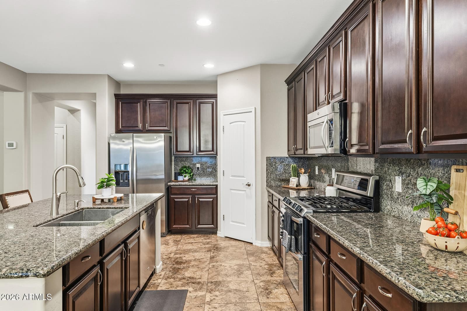 13392 W CREOSOTE Drive, Peoria, AZ 85383 — photo 15 of 57