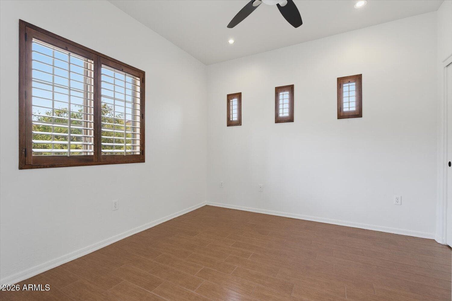 3935 E ROUGH RIDER Road 1056, Phoenix, AZ 85050 — photo 5 of 13