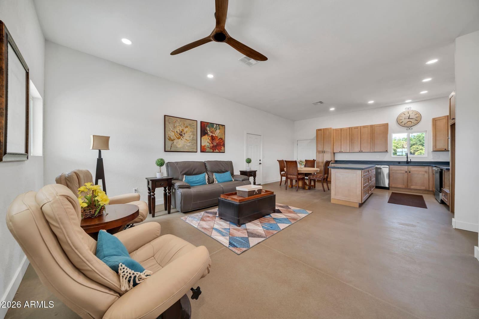 471 S Cardoza Drive, Morristown, AZ 85342 — photo 5 of 32