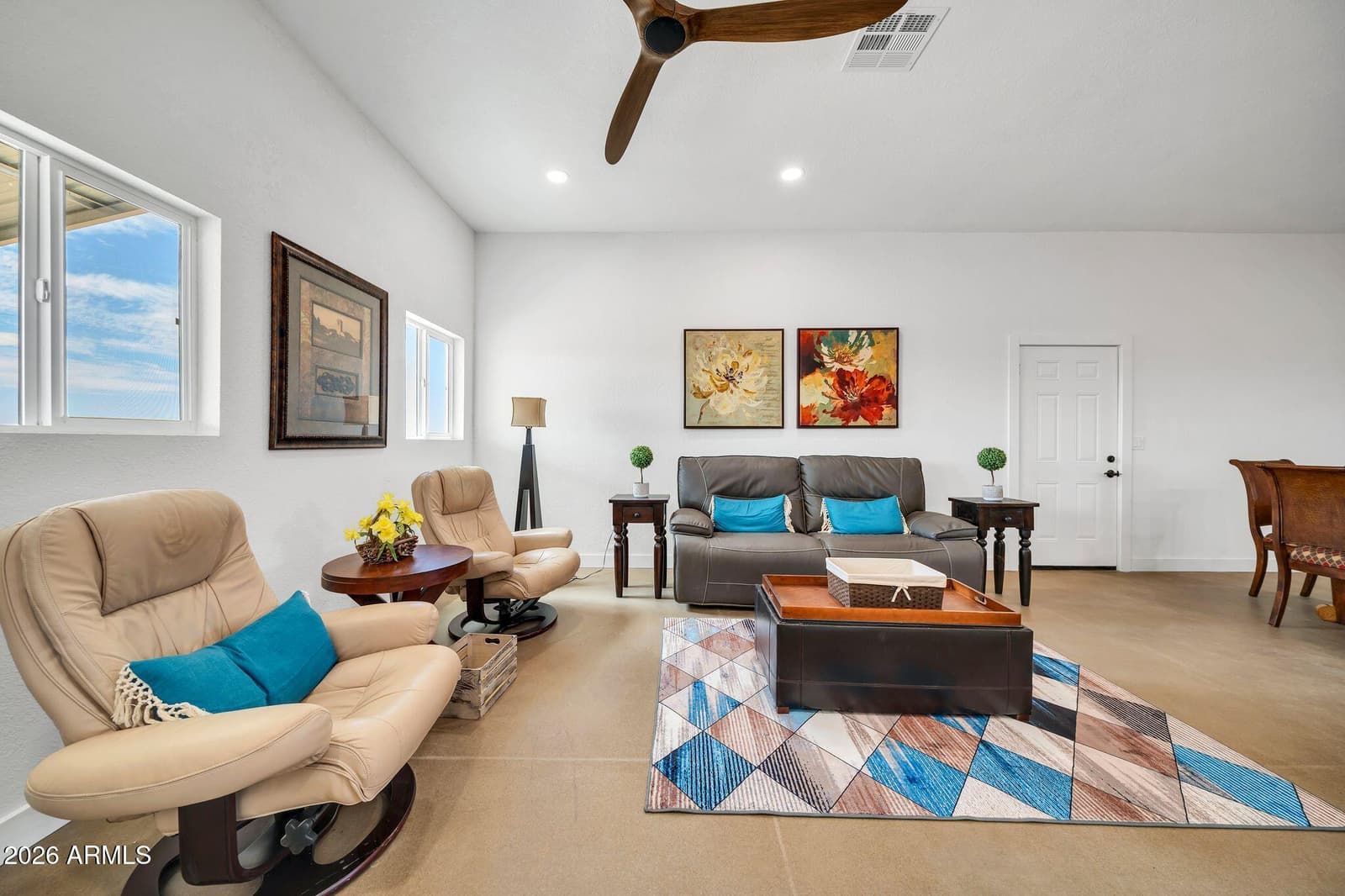 471 S Cardoza Drive, Morristown, AZ 85342 — photo 4 of 32