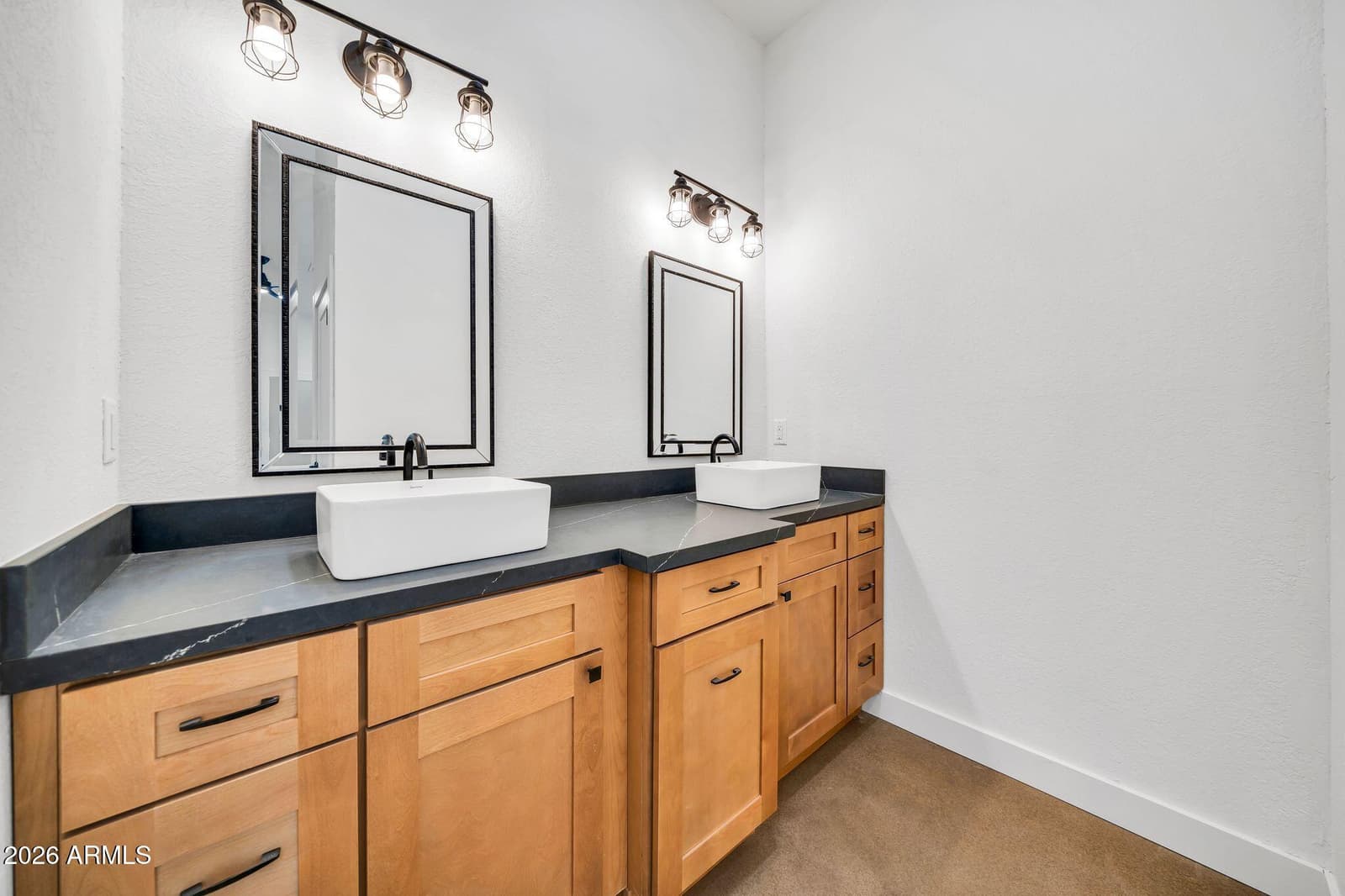 471 S Cardoza Drive, Morristown, AZ 85342 — photo 10 of 32