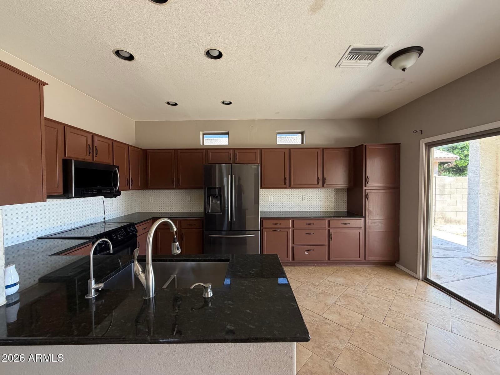 10807 W MONTE VISTA Road, Avondale, AZ 85392 — photo 12 of 33