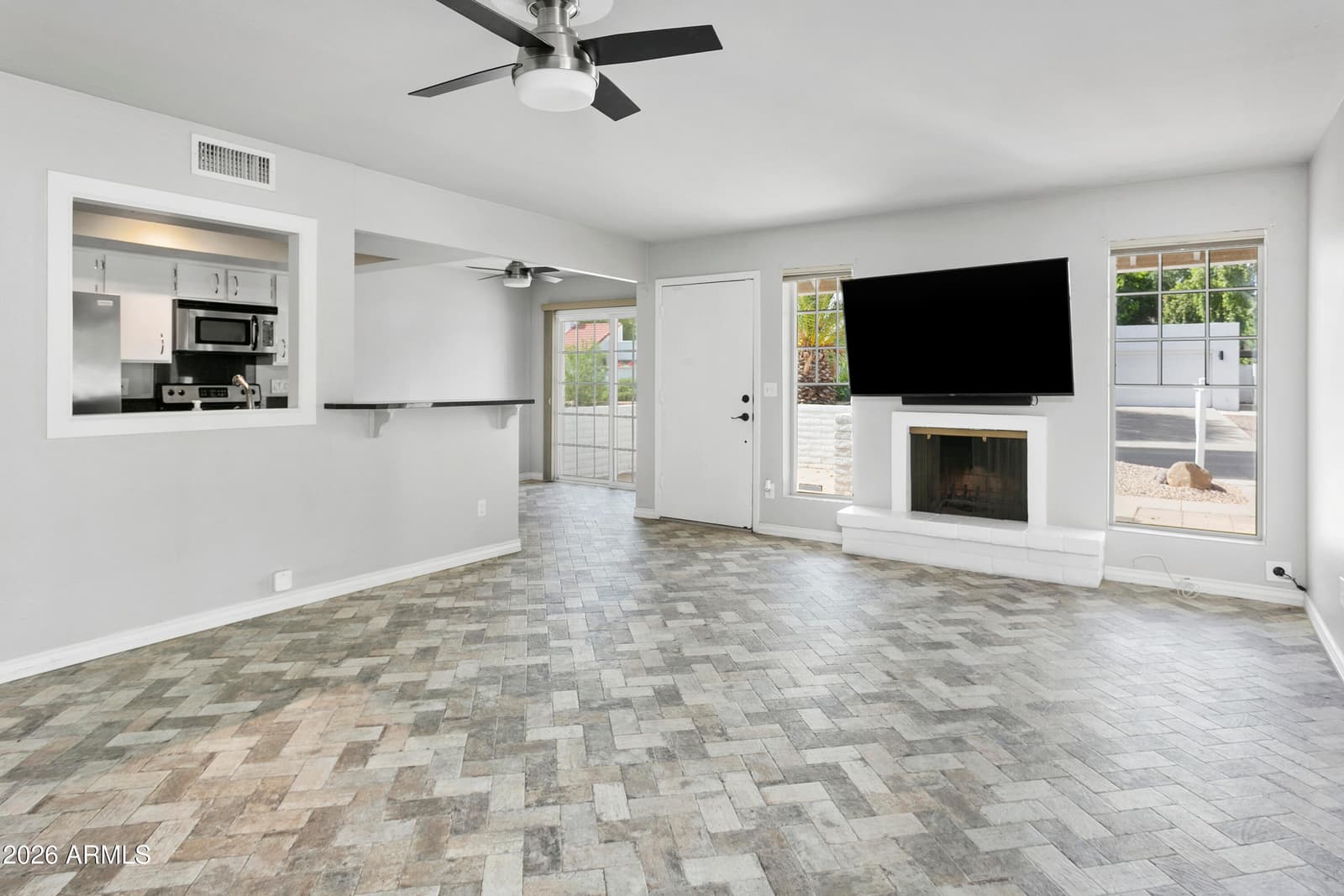 628 E BOCA RATON Road, Phoenix, AZ 85022 — photo 4 of 29