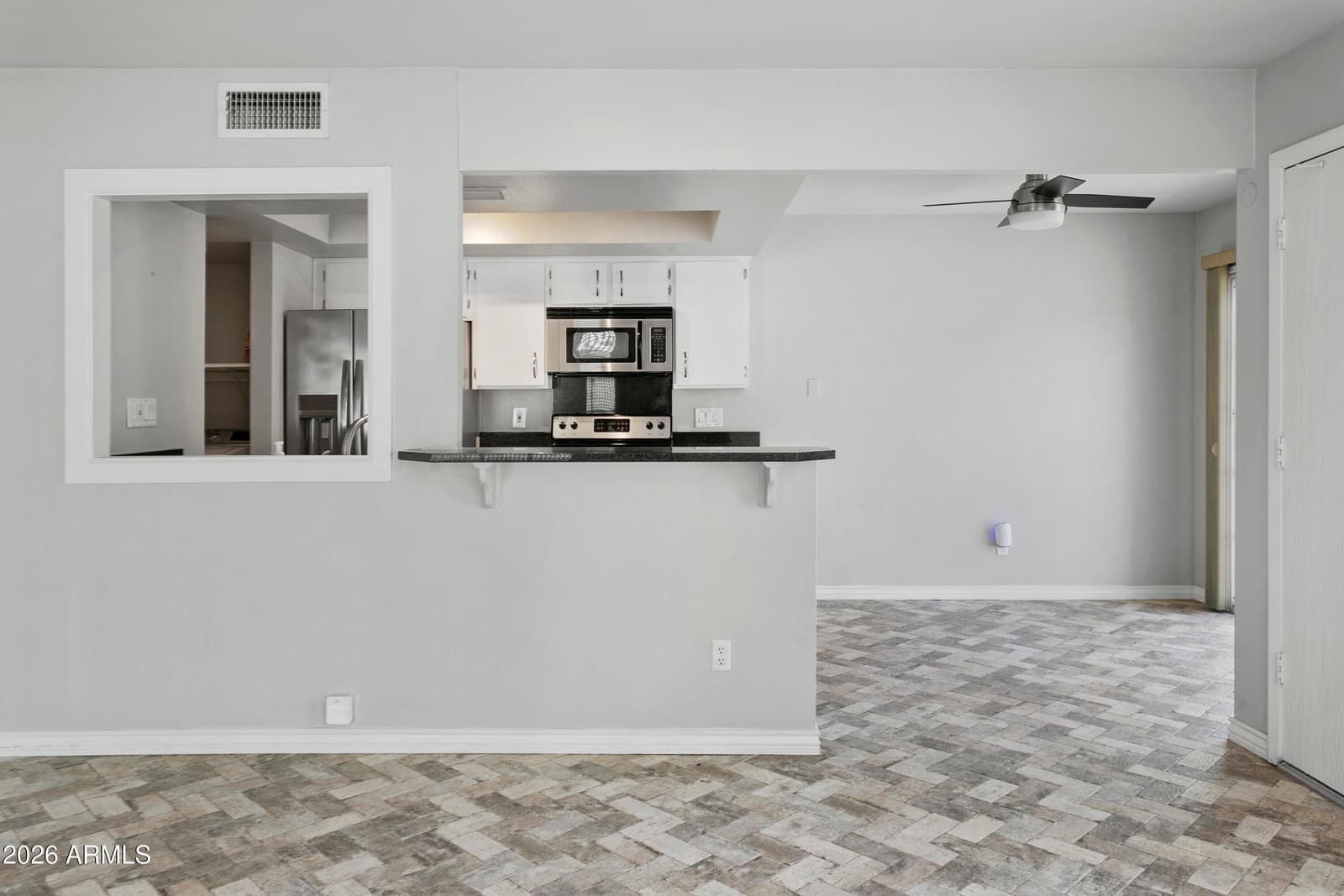 628 E BOCA RATON Road, Phoenix, AZ 85022 — photo 9 of 29