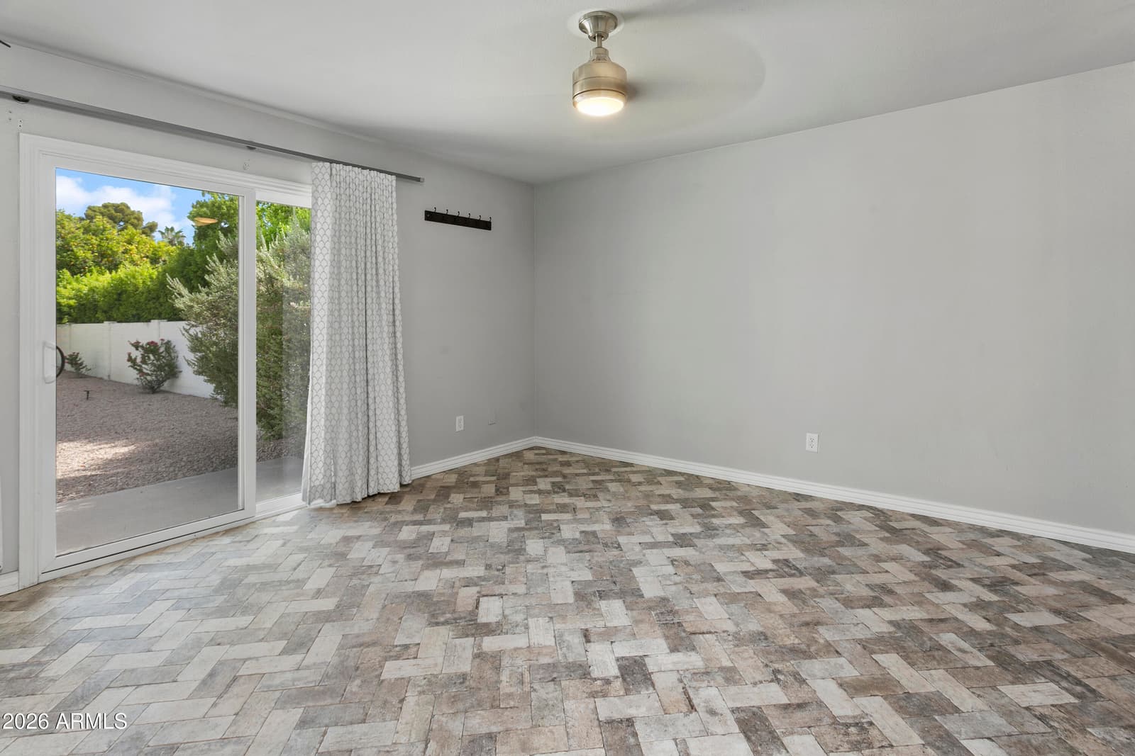 628 E BOCA RATON Road, Phoenix, AZ 85022 — photo 15 of 29