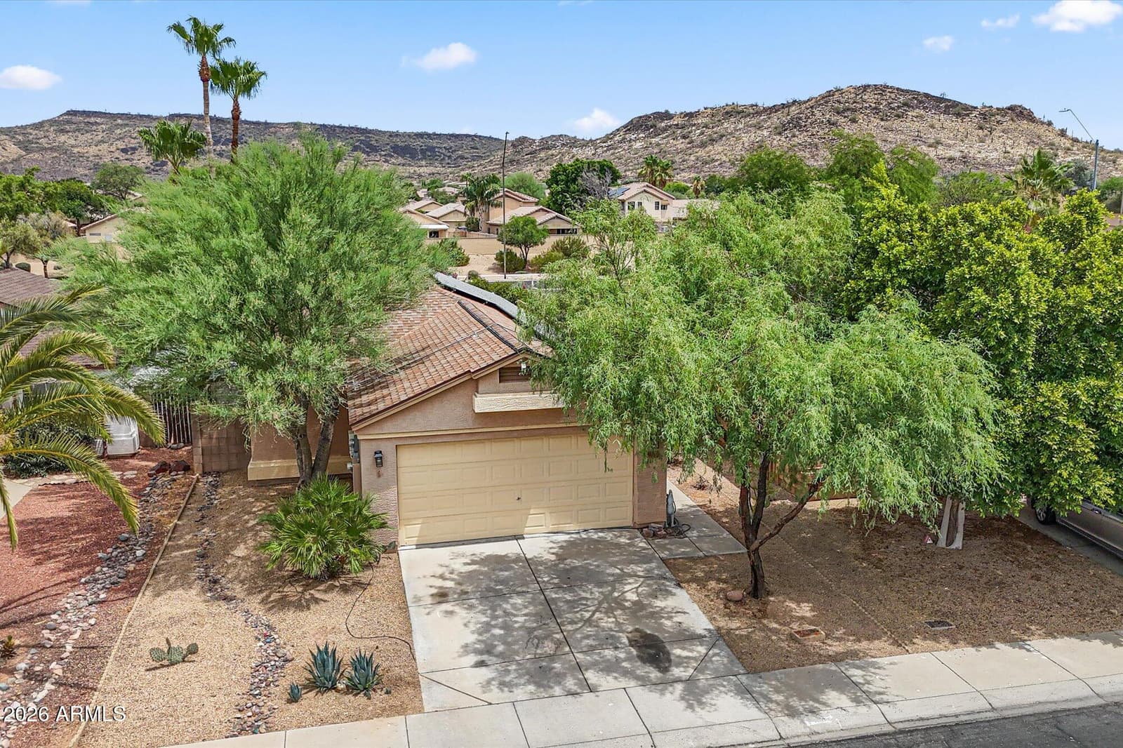 4052 W VILLA LINDA Drive, Glendale, AZ 85310 — photo 3 of 29