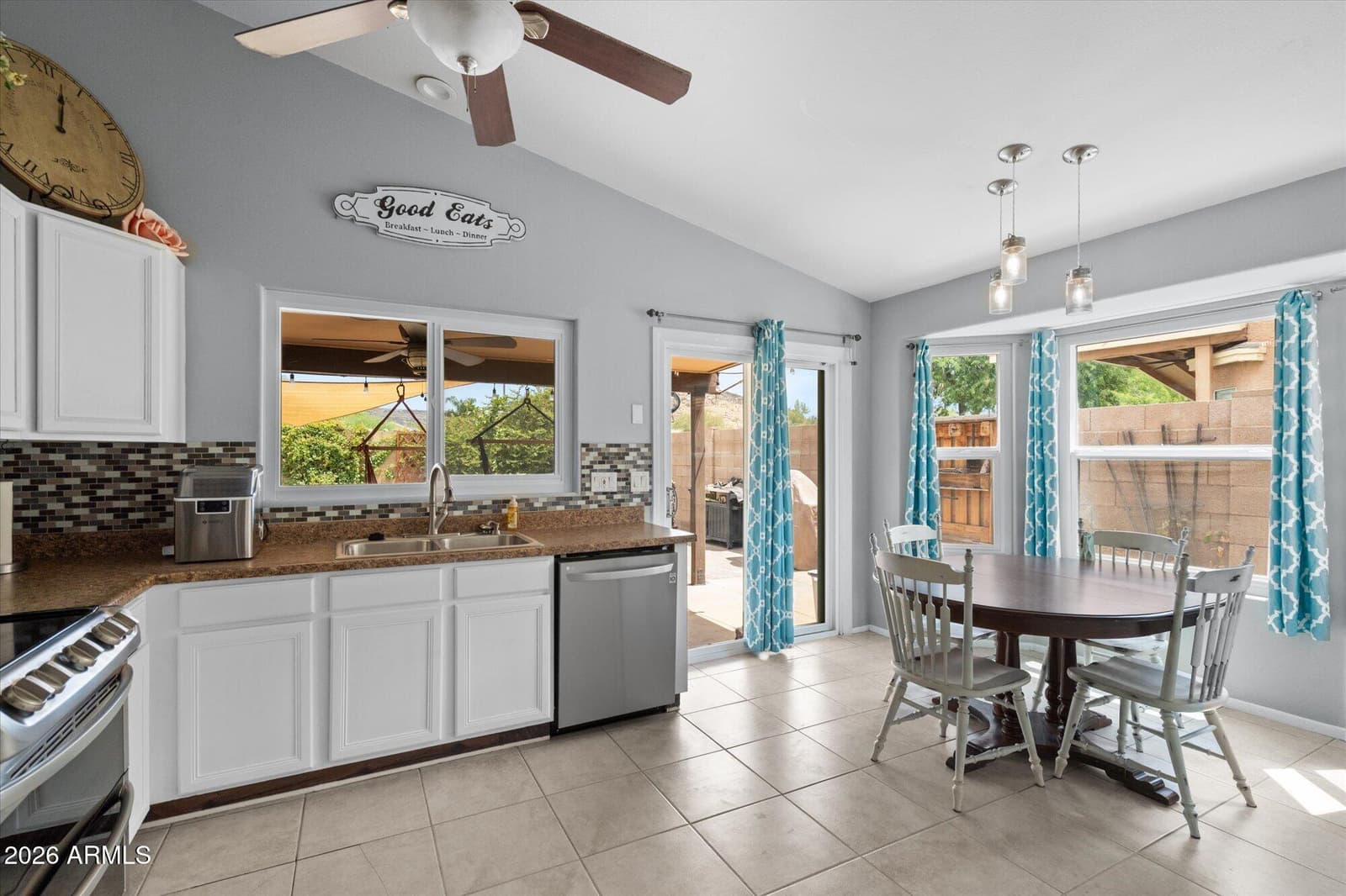4052 W VILLA LINDA Drive, Glendale, AZ 85310 — photo 17 of 29