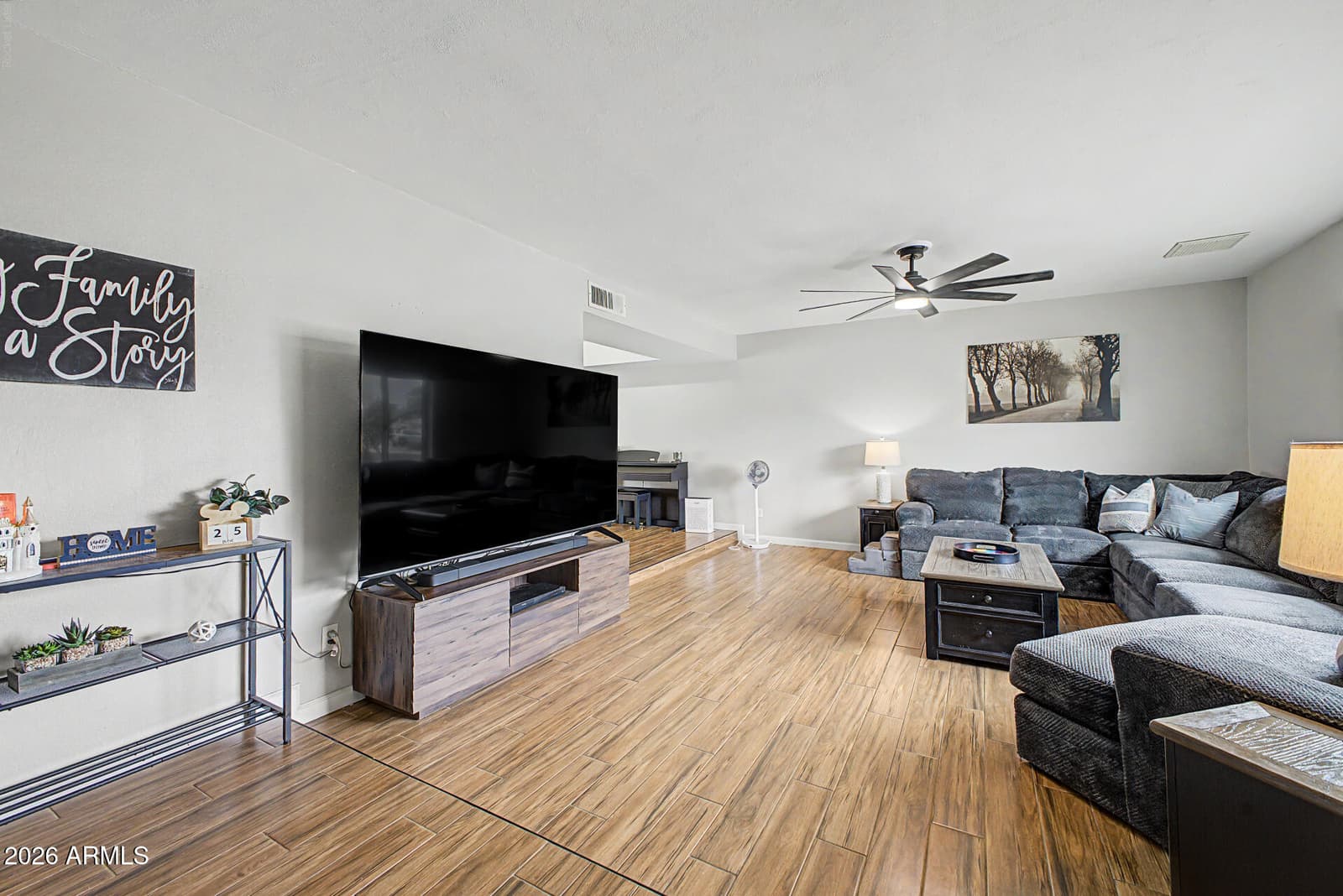 638 W PASEO Way, Tempe, AZ 85283 — photo 4 of 31