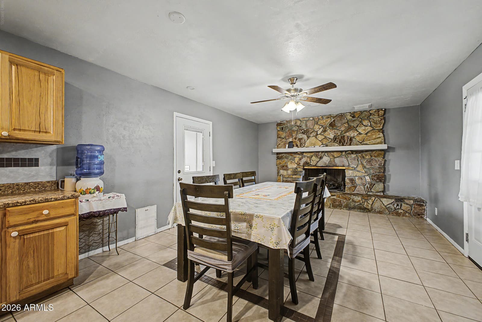 2909 W ASTER Drive, Phoenix, AZ 85029 — photo 8 of 29