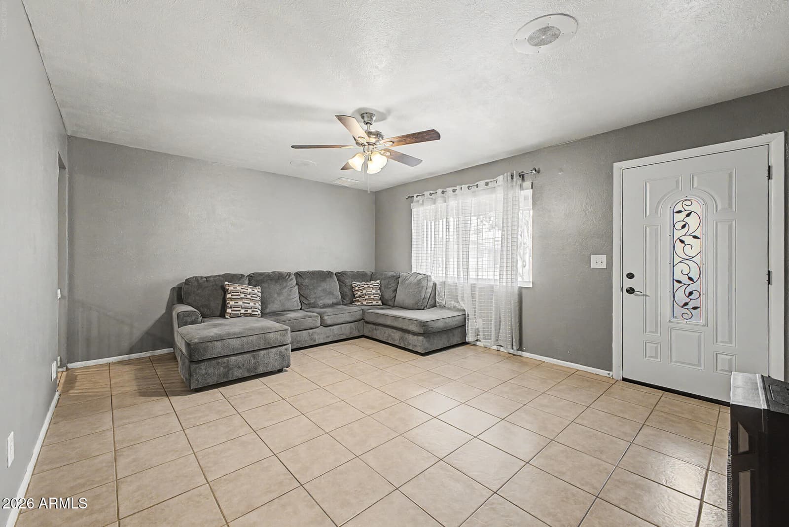 2909 W ASTER Drive, Phoenix, AZ 85029 — photo 6 of 29