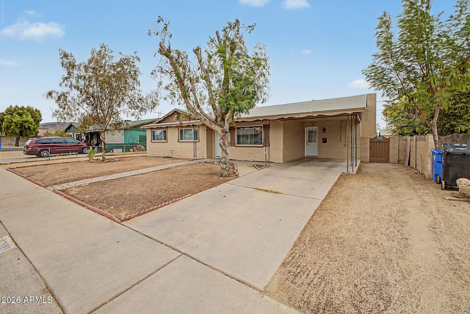 2909 W ASTER Drive, Phoenix, AZ 85029 — photo 2 of 29