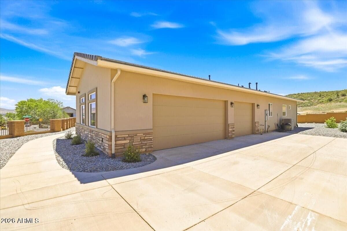 395 ZACHARY Drive, Prescott, AZ 86301 — photo 2 of 42