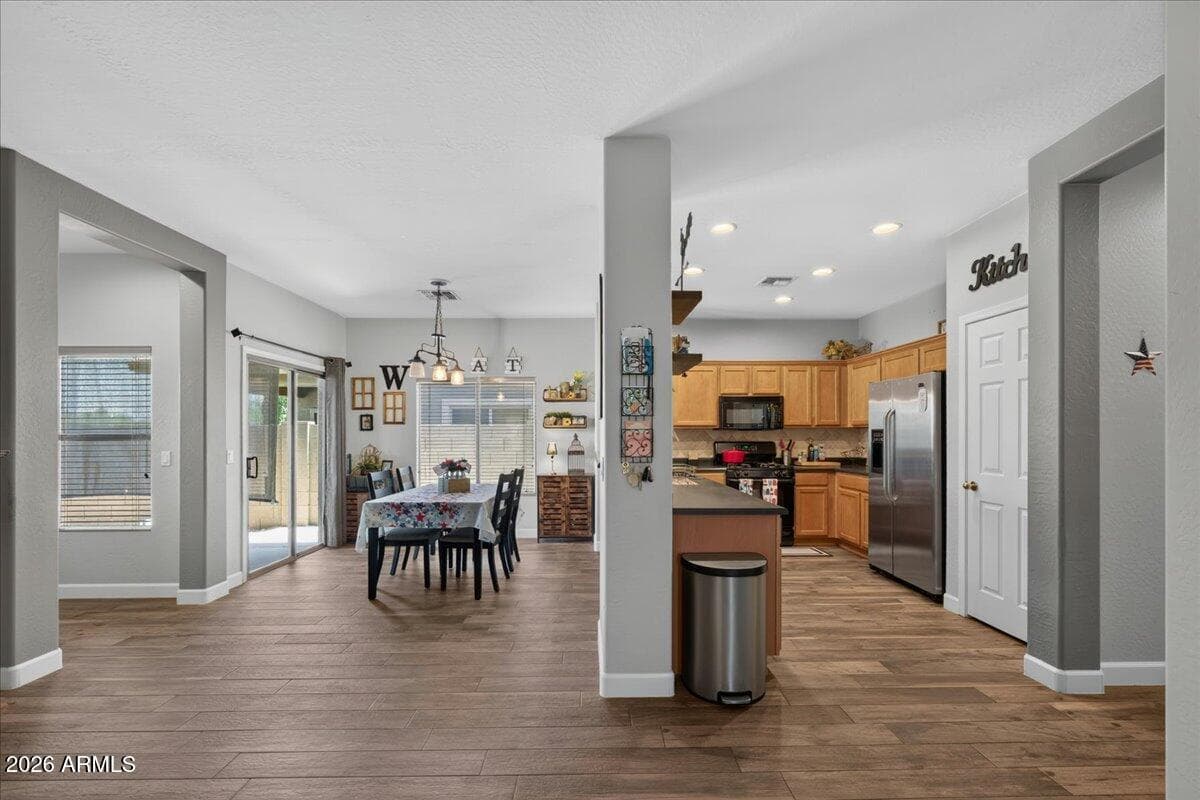 33513 N 26TH Avenue, Phoenix, AZ 85085 — photo 10 of 43