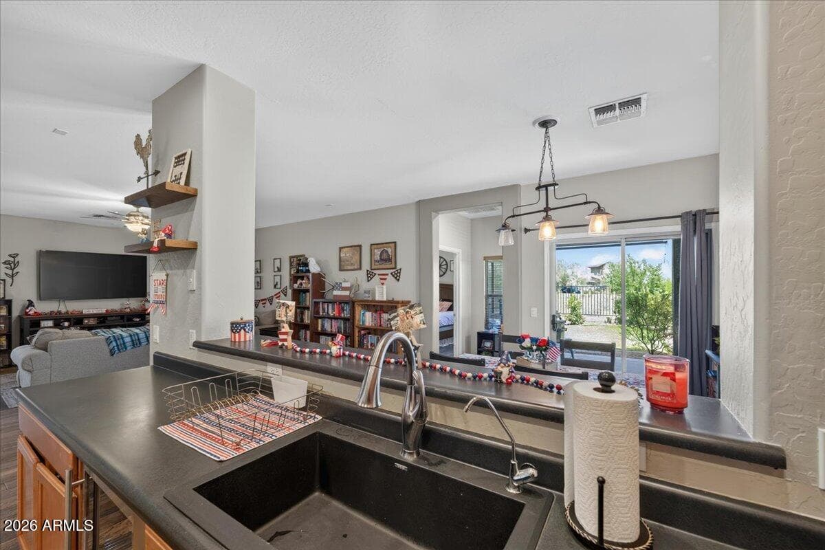 33513 N 26TH Avenue, Phoenix, AZ 85085 — photo 11 of 43
