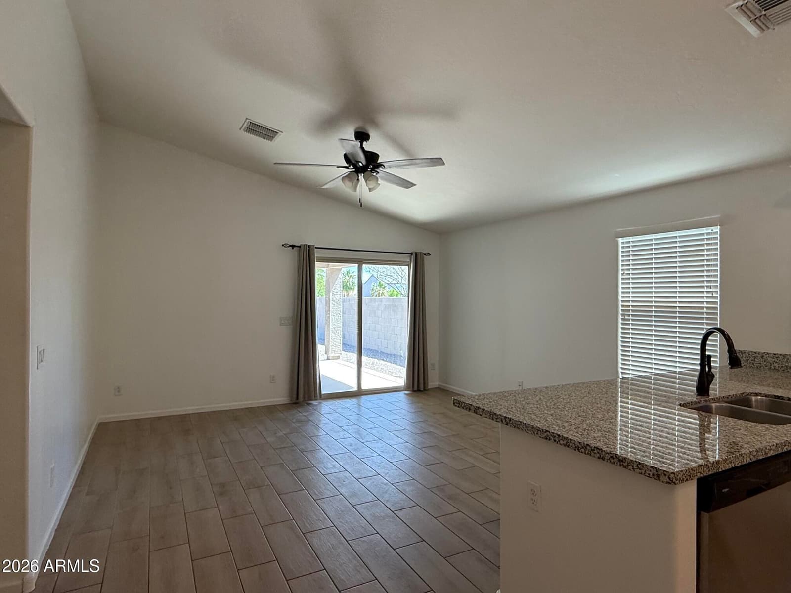 786 W Kingman Drive, Casa Grande, AZ 85122 — photo 15 of 37