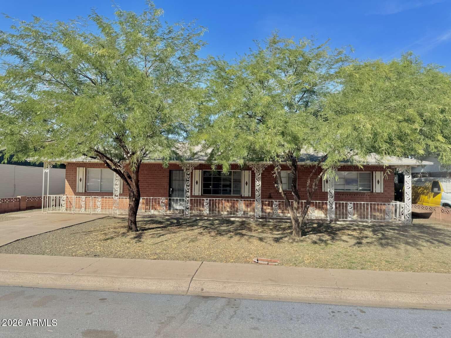 3006 W STELLA Lane, Phoenix, AZ 85017 — photo 2 of 52