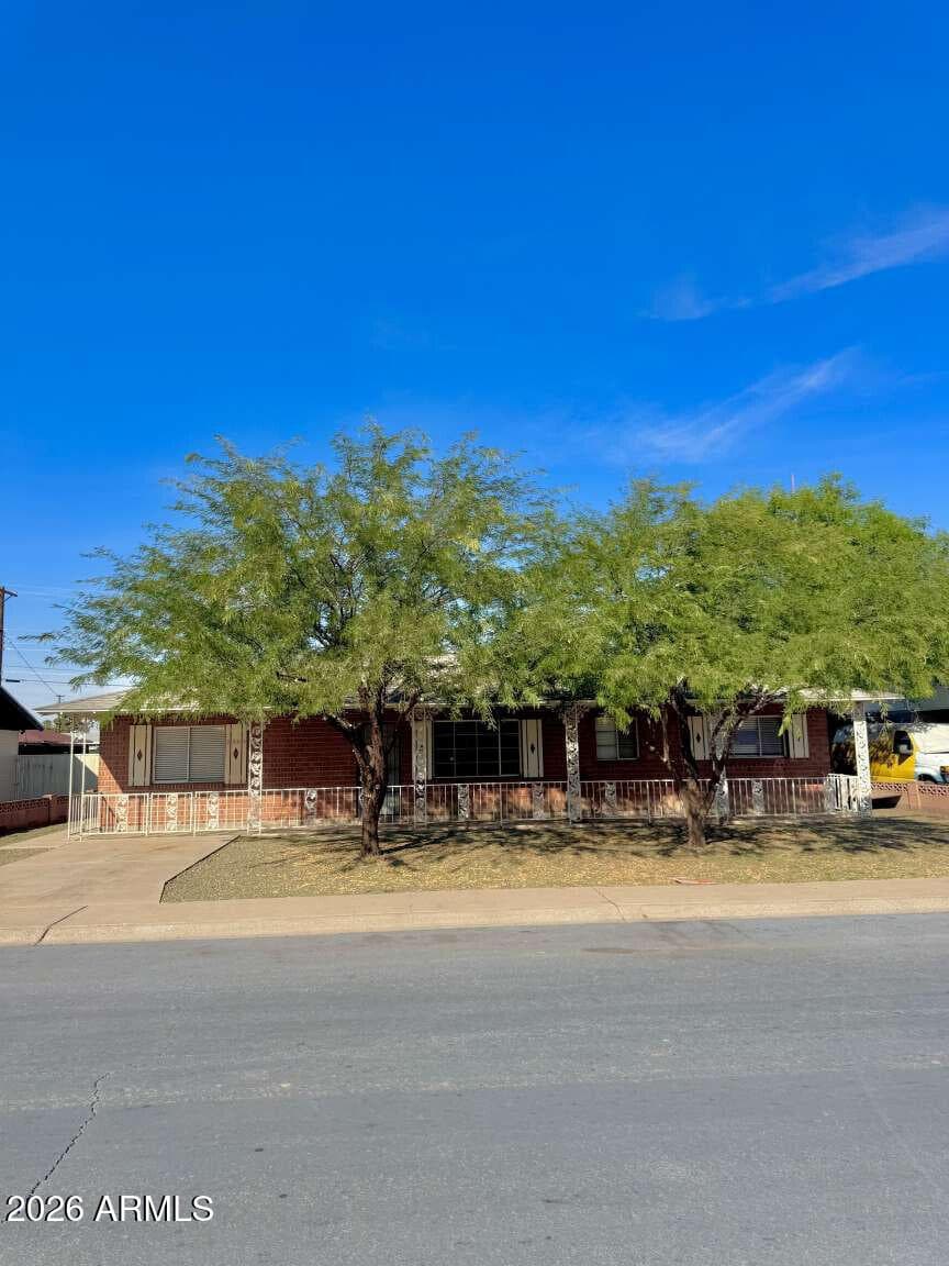 3006 W STELLA Lane, Phoenix, AZ 85017 — photo 6 of 52