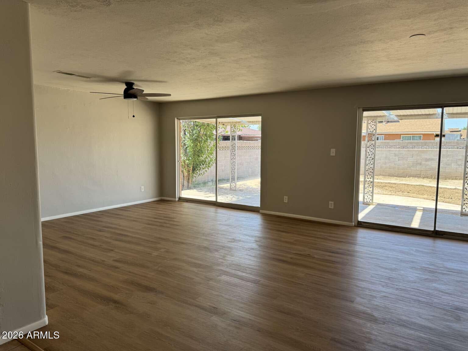 3006 W STELLA Lane, Phoenix, AZ 85017 — photo 8 of 52