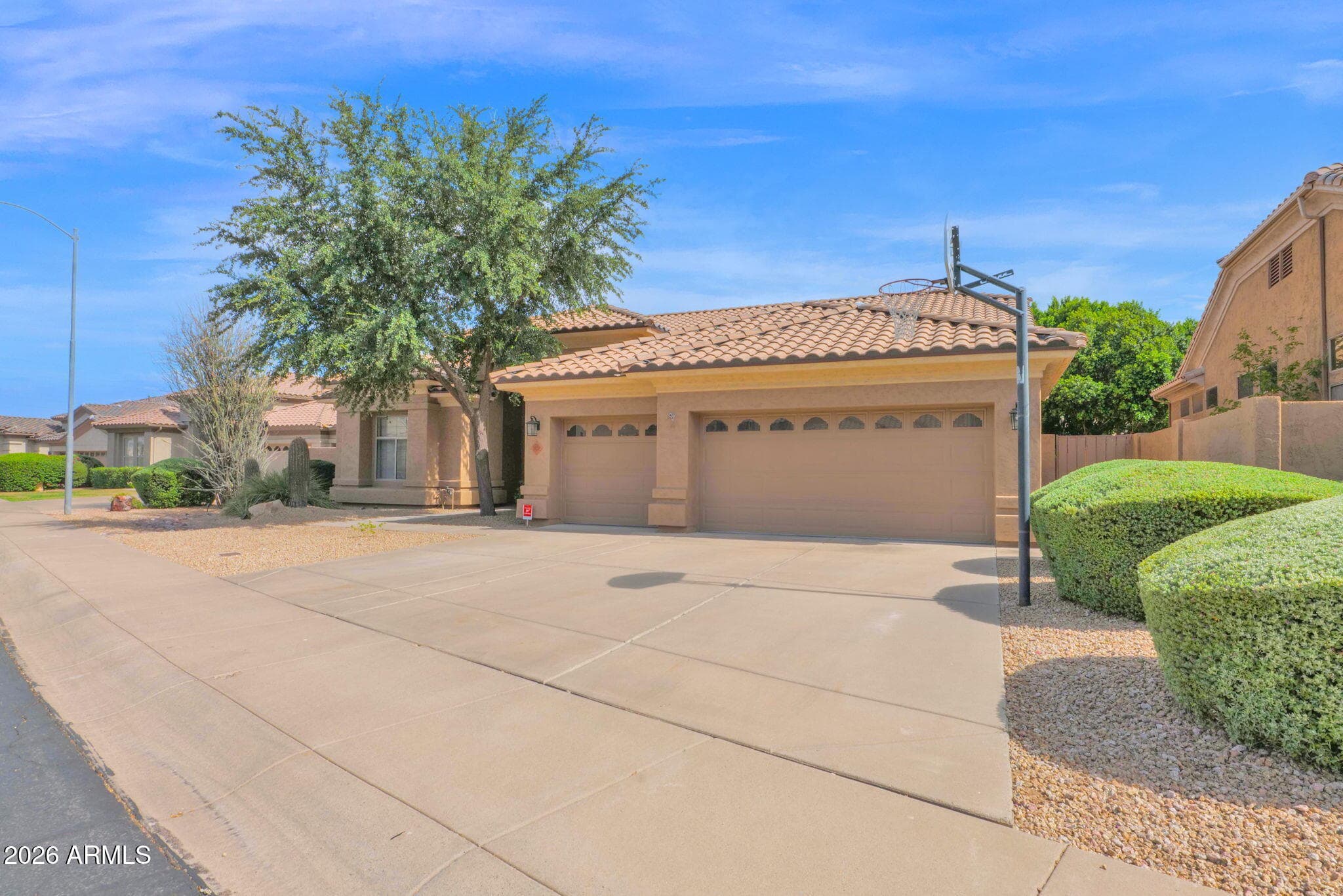5559 E SHEENA Drive, Scottsdale, AZ 85254 — photo 3 of 50