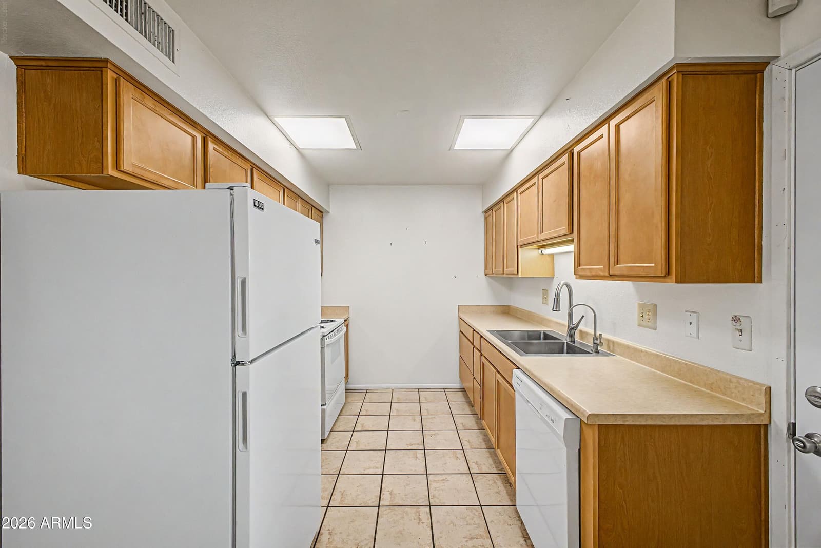 13230 N 99th Drive, Sun City, AZ 85351 — photo 8 of 23