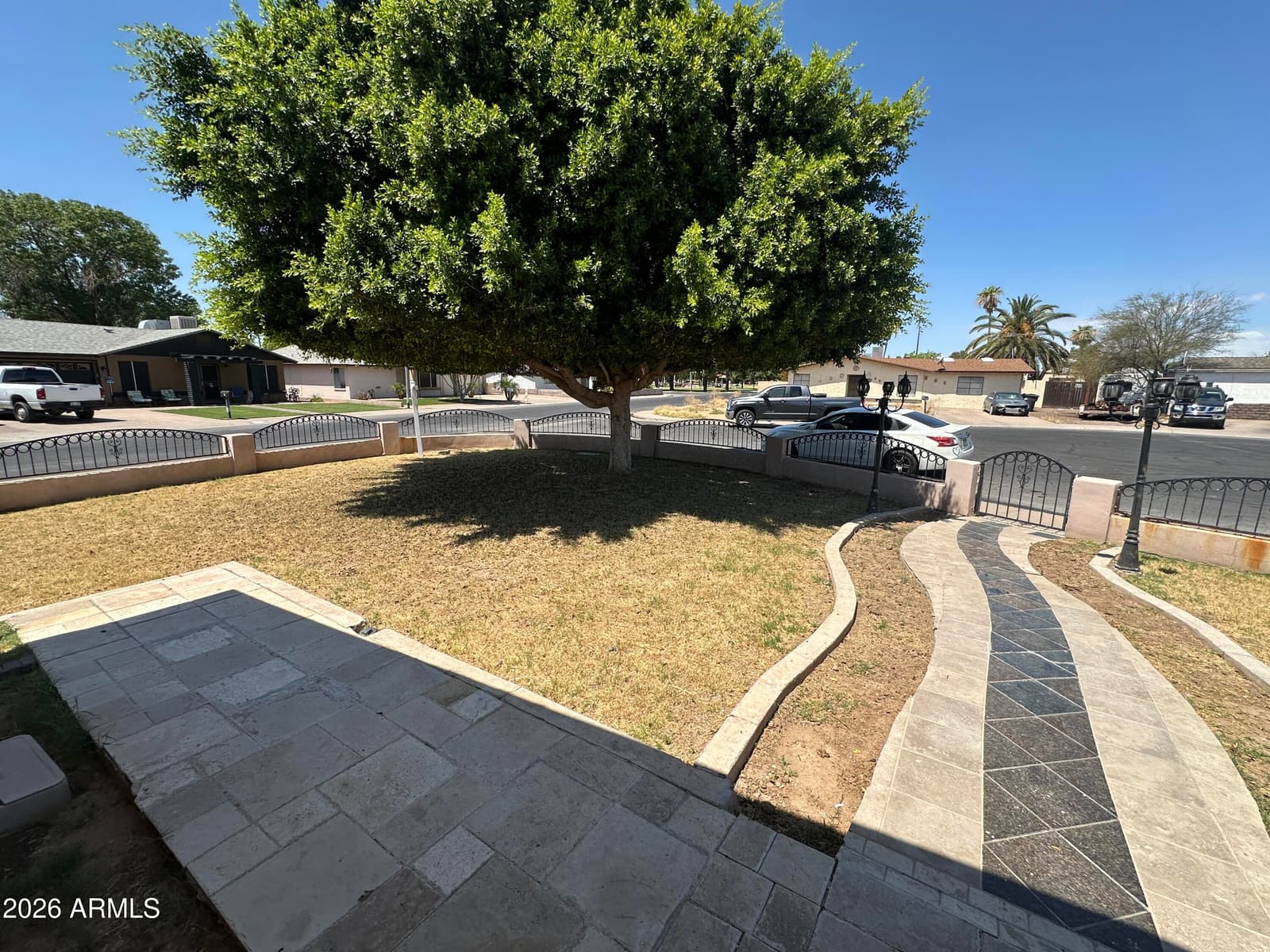 5603 N 69th Lane, Glendale, AZ 85303 — photo 11 of 37