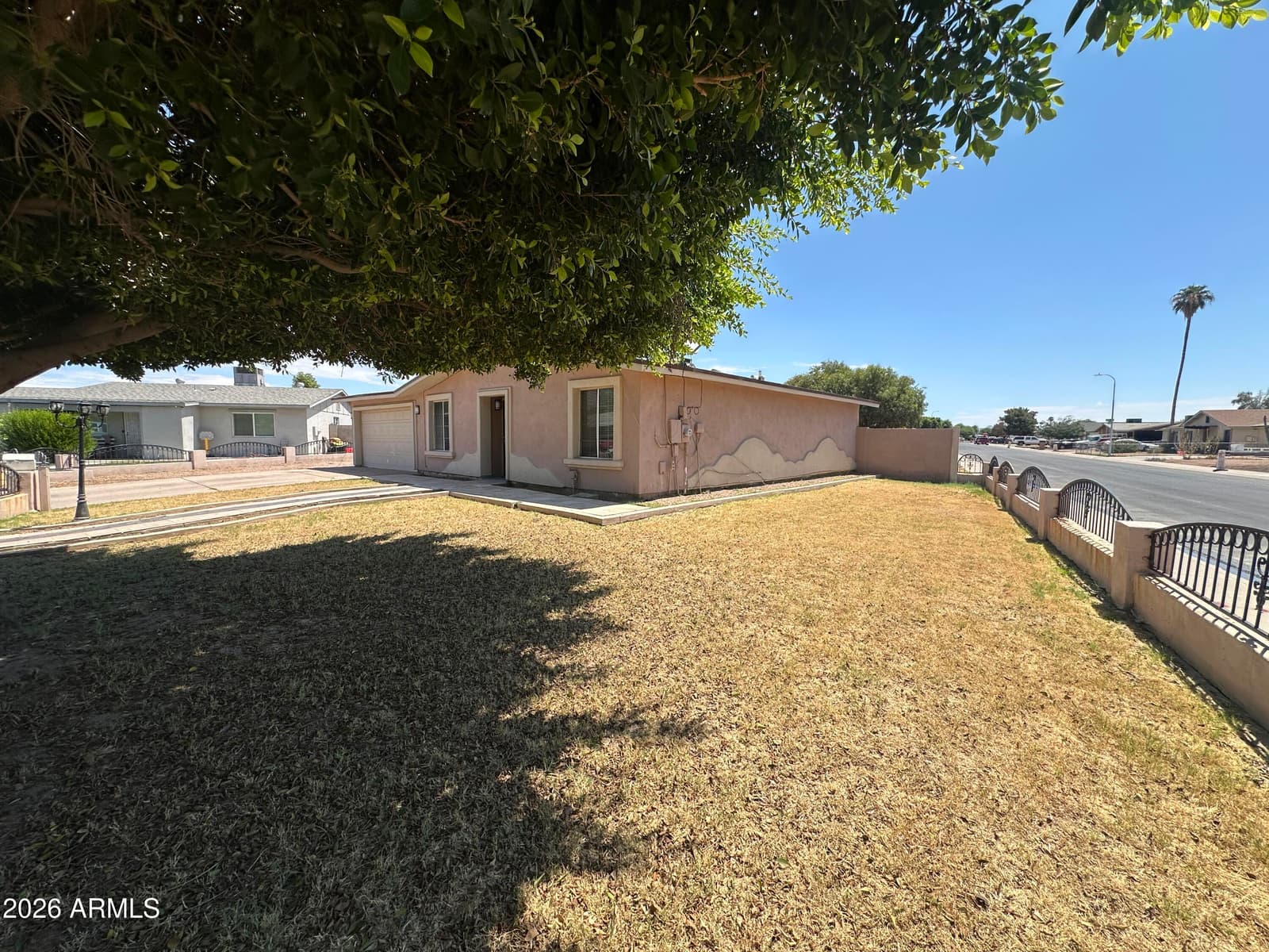 5603 N 69th Lane, Glendale, AZ 85303 — photo 13 of 37