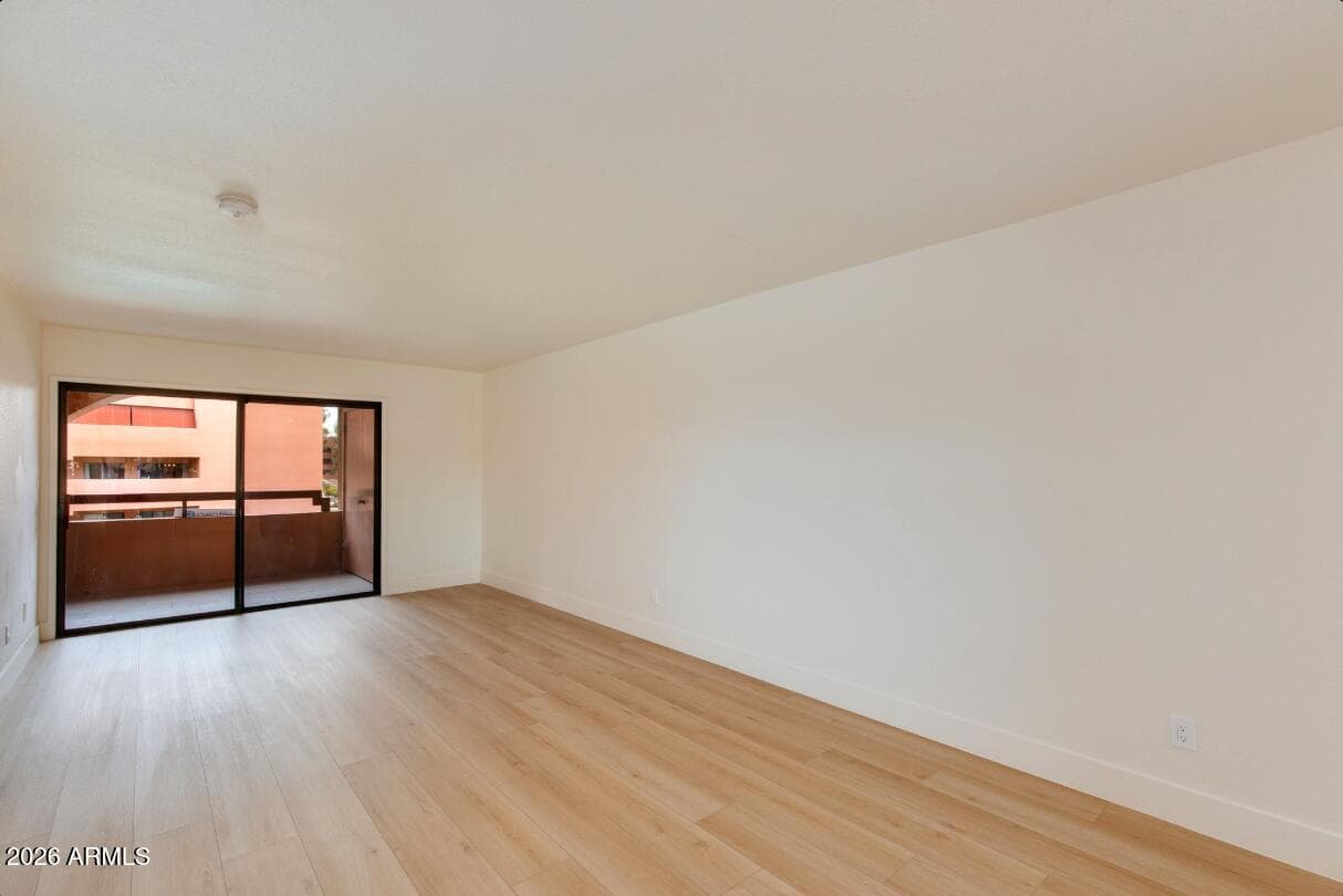 12222 N PARADISE VILLAGE Parkway S 247, Phoenix, AZ 85032 — photo 5 of 31