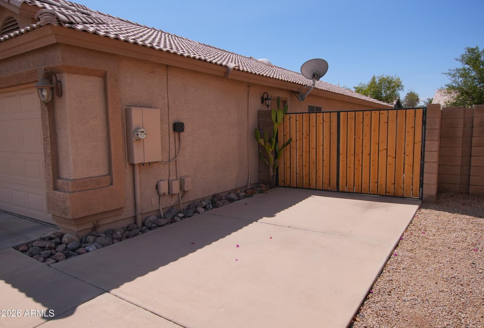 8527 W RUE DE LAMOUR, Peoria, AZ 85381 — photo 2 of 25