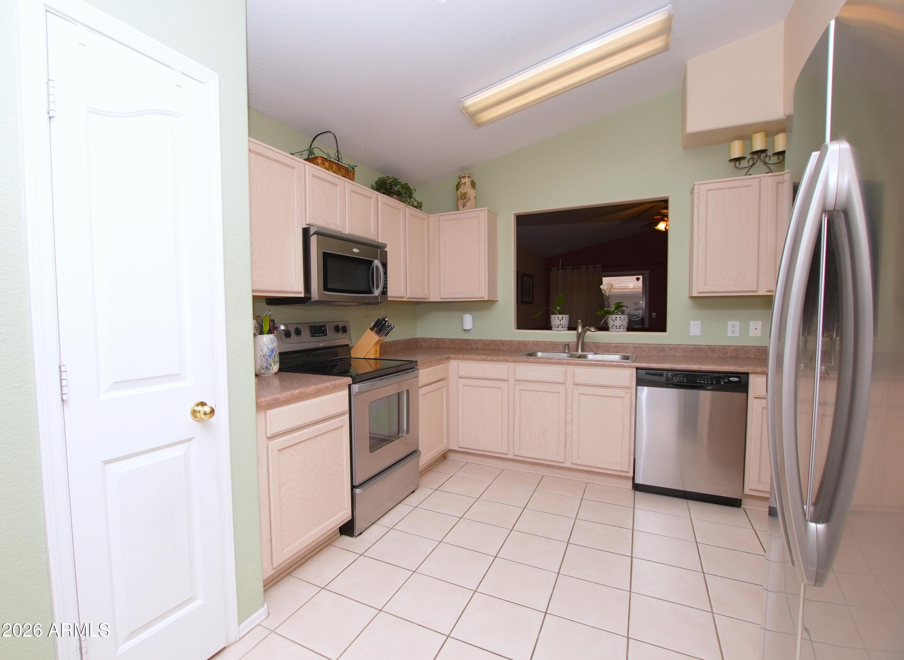 8527 W RUE DE LAMOUR, Peoria, AZ 85381 — photo 3 of 25