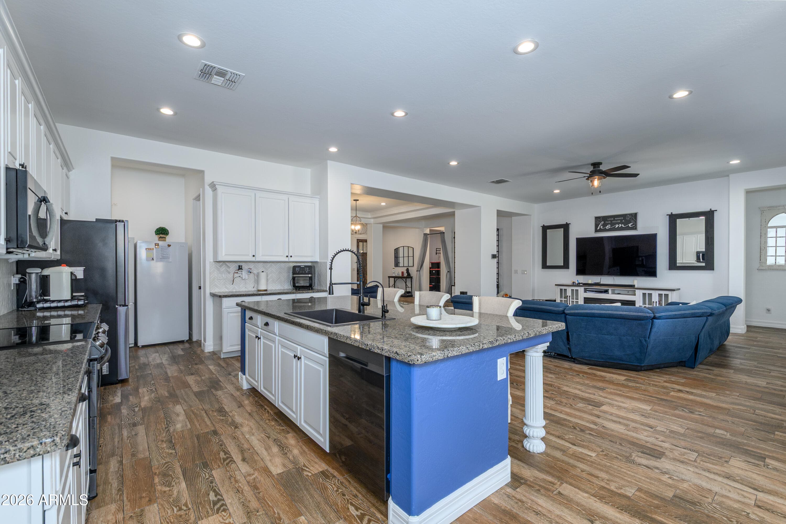 9456 W VIA DEL SOL, Peoria, AZ 85383 — photo 13 of 61