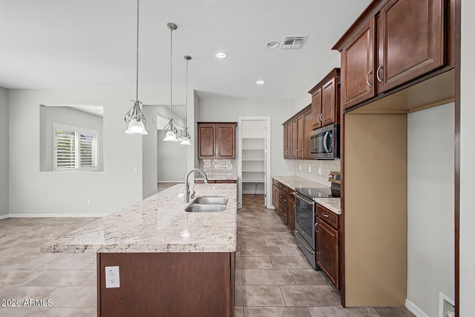 3037 E SAGEBRUSH Street, Gilbert, AZ 85296 — photo 16 of 35