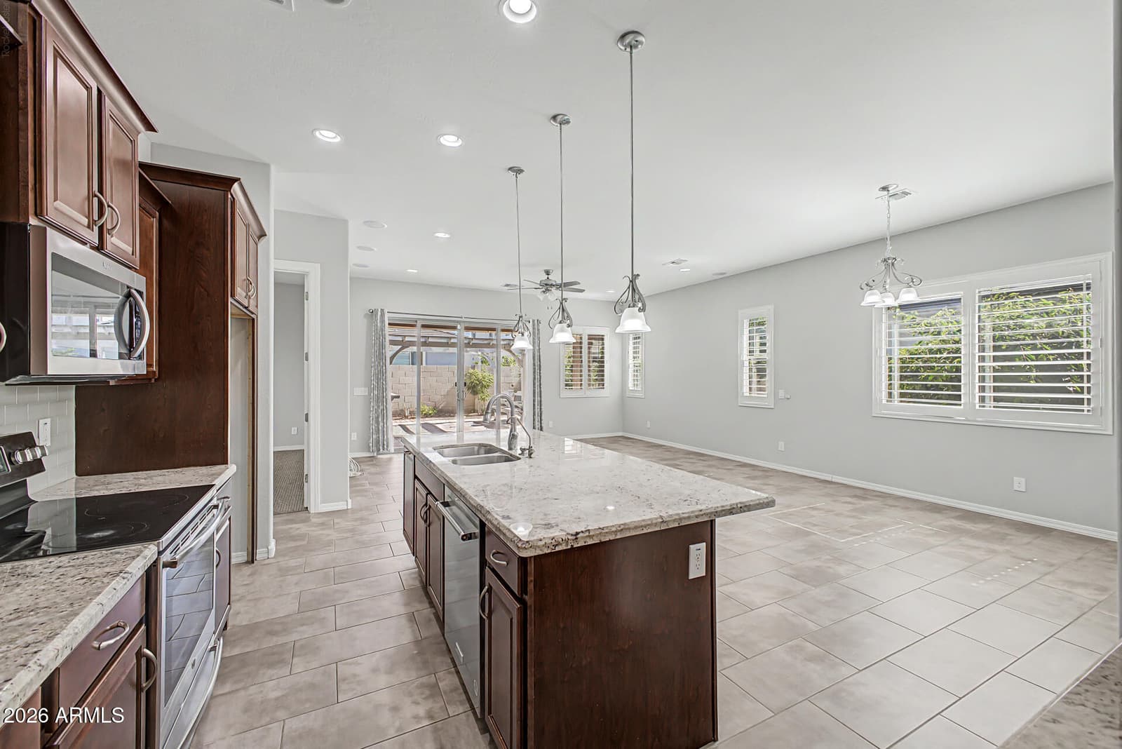 3037 E SAGEBRUSH Street, Gilbert, AZ 85296 — photo 17 of 35