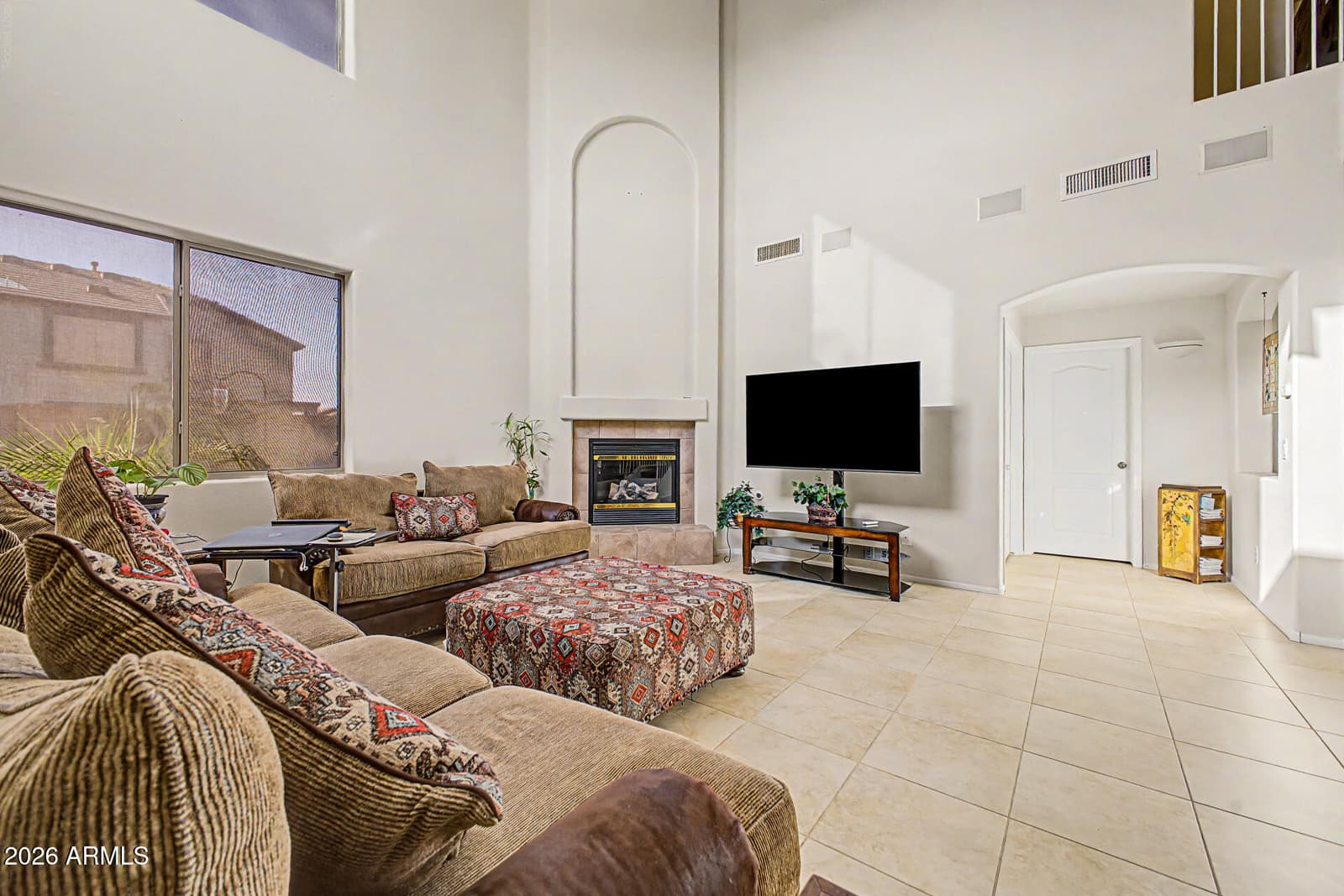 946 W GASCON Road, San Tan Valley, AZ 85143 — photo 8 of 40