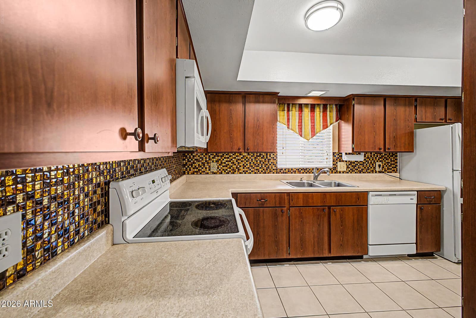 26423 S SNEAD Drive, Sun Lakes, AZ 85248 — photo 12 of 24