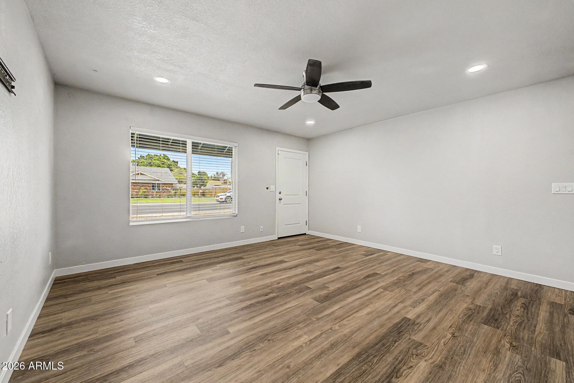 2845 E GLENCOVE Street, Mesa, AZ 85213 — photo 5 of 37