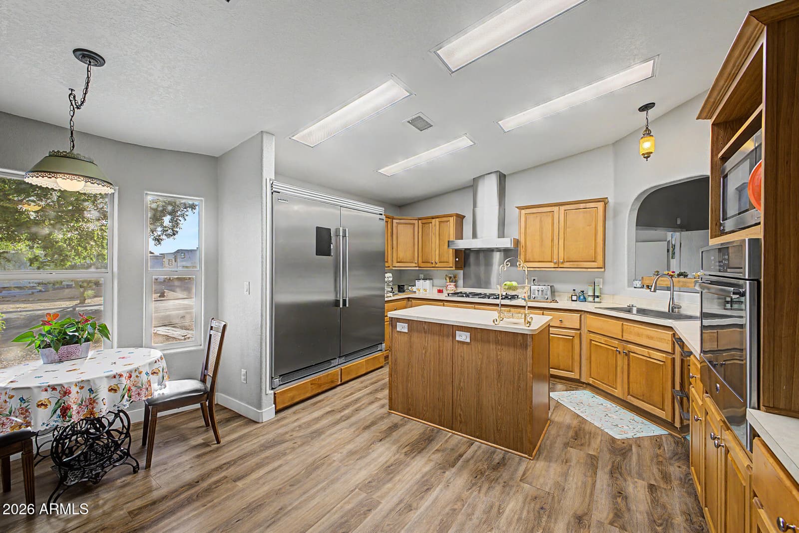 16001 N 70TH Drive, Peoria, AZ 85382 — photo 11 of 39