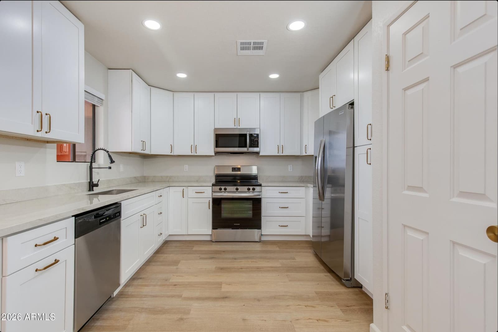 12222 N PARADISE VILLAGE Parkway S 440, Phoenix, AZ 85032 — photo 11 of 35