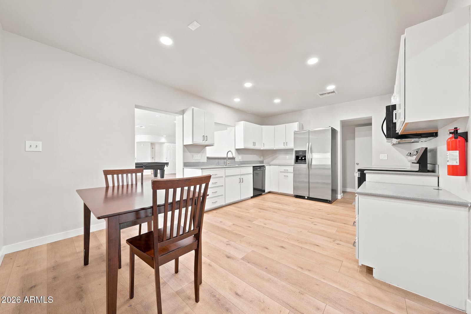 137 E VISTA DEL CERRO Drive, Tempe, AZ 85281 — photo 10 of 79