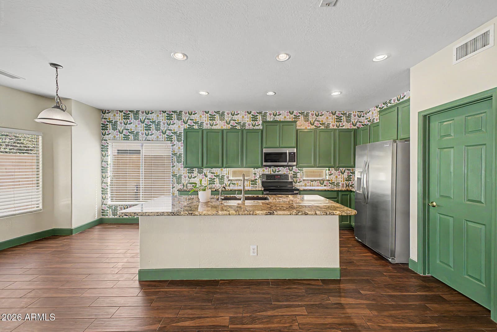 10334 E JUANITA Avenue, Mesa, AZ 85209 — photo 10 of 38