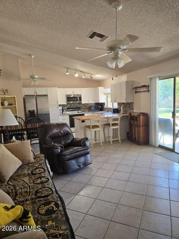 6439 E GRANDVIEW Drive, Scottsdale, AZ 85254 — photo 4 of 15