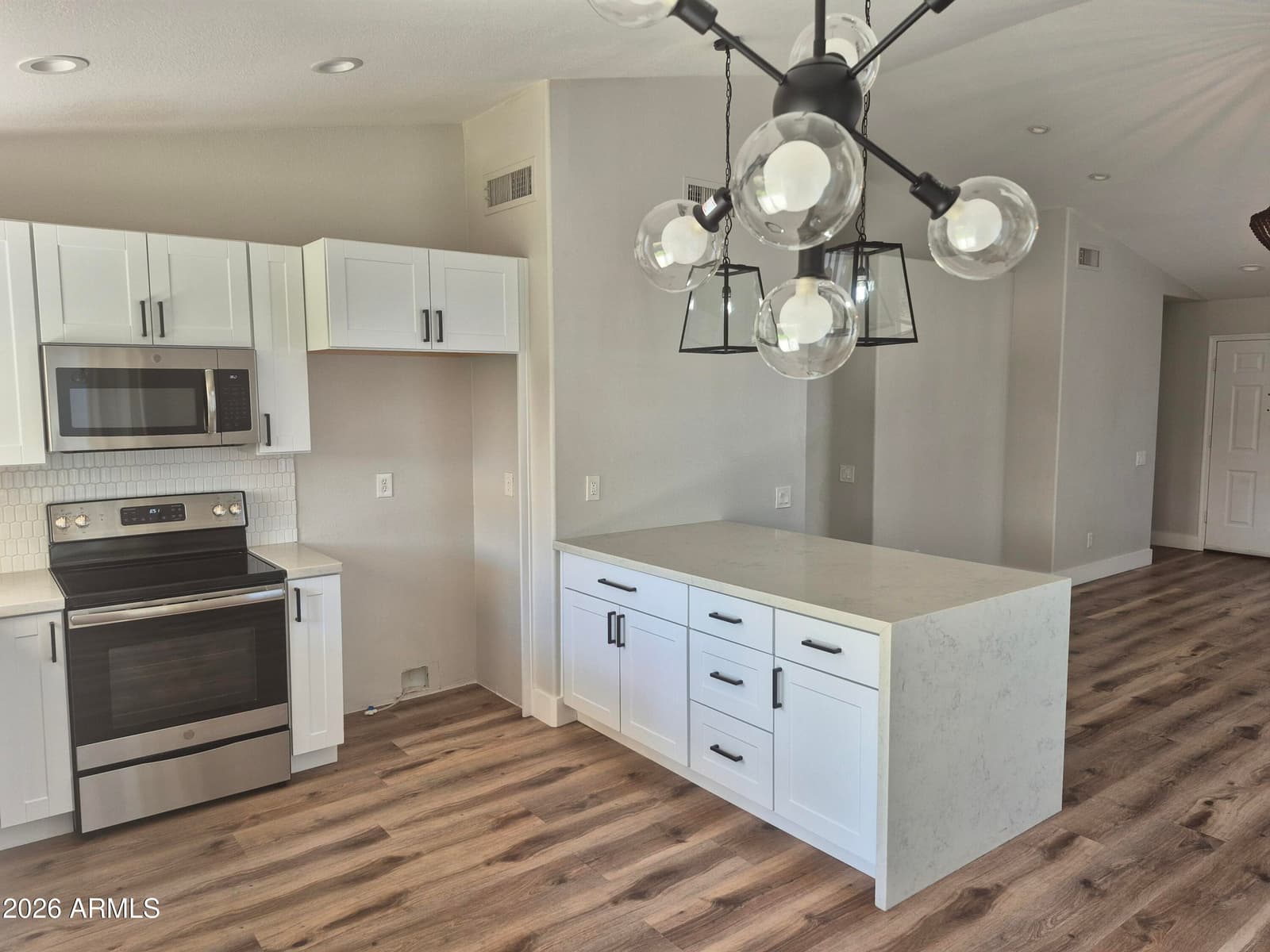 21 N PUEBLO Street, Gilbert, AZ 85233 — photo 10 of 28
