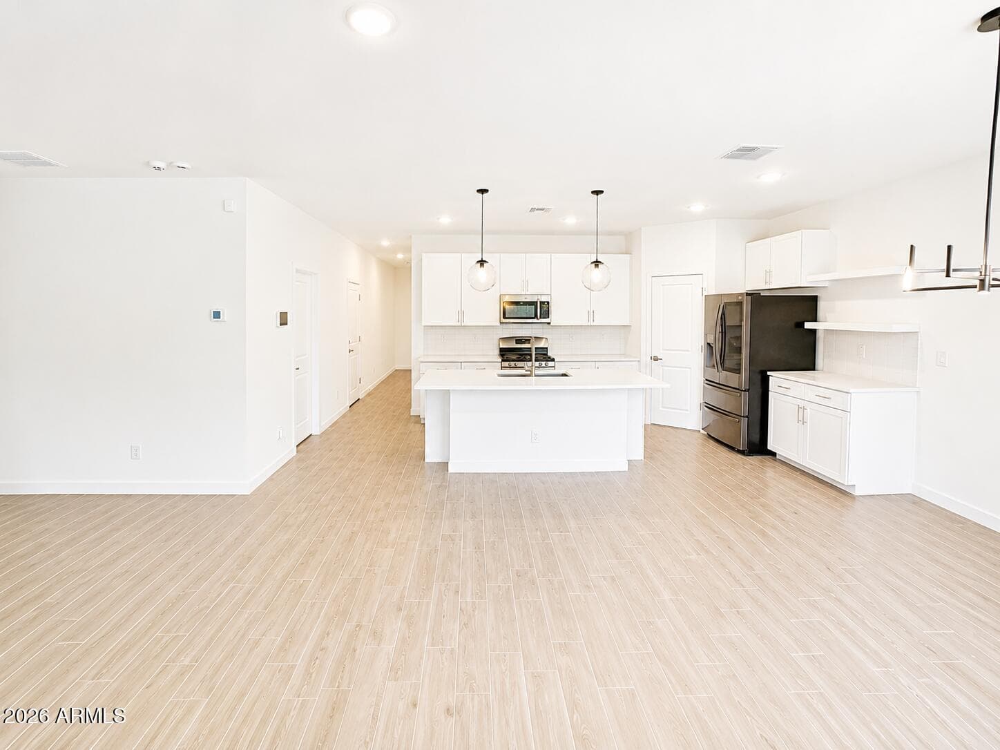 8631 W AUGUSTA Avenue, Glendale, AZ 85305 — photo 5 of 17