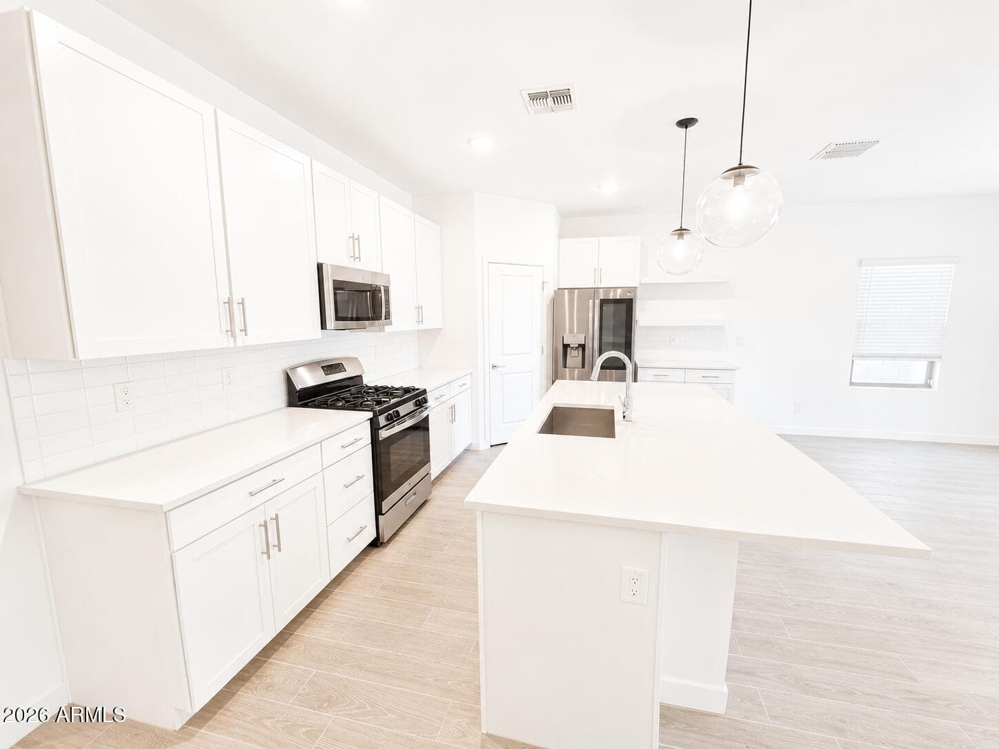 8631 W AUGUSTA Avenue, Glendale, AZ 85305 — photo 3 of 17