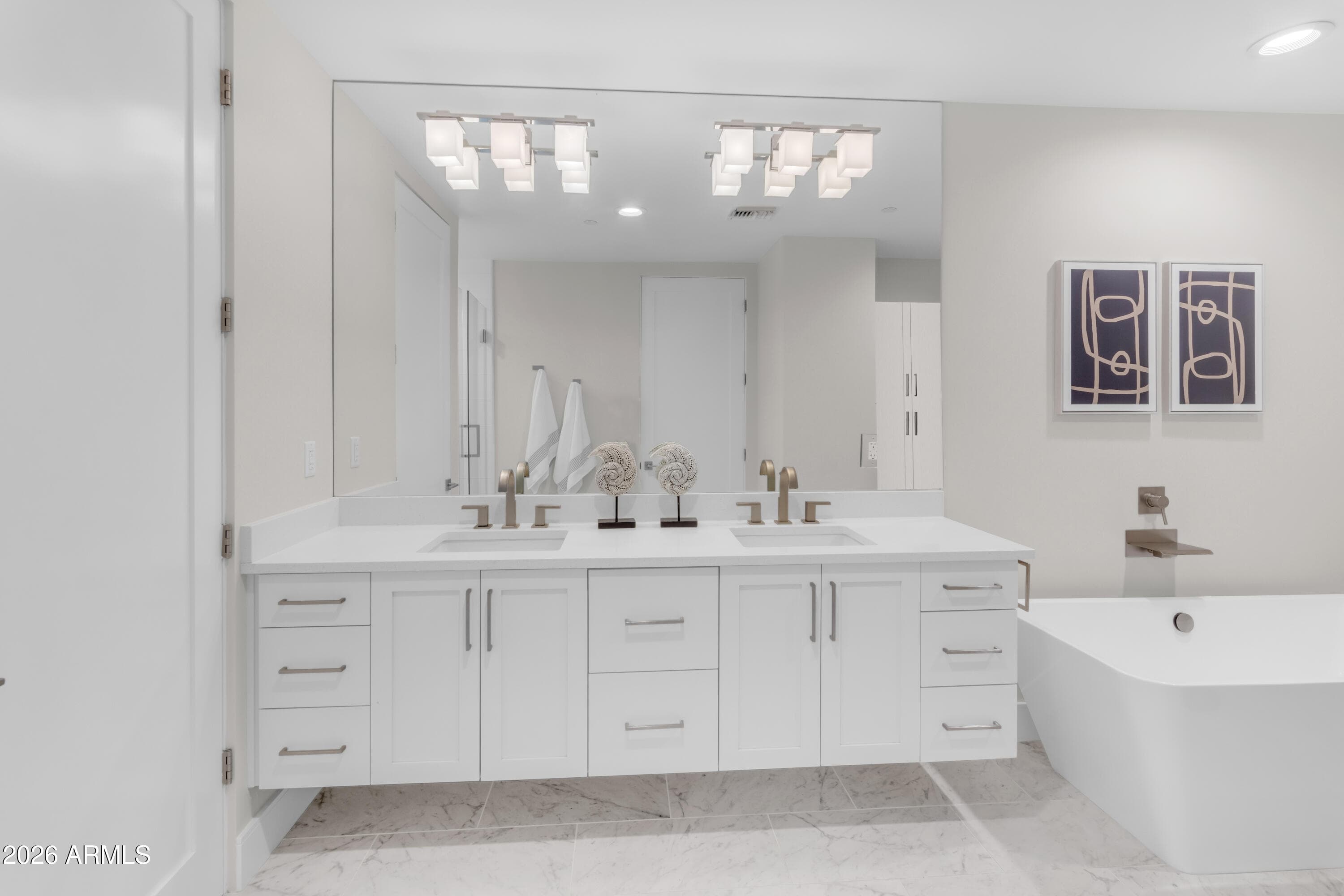 7502 E MAIN Street 2004, Scottsdale, AZ 85251 — photo 11 of 42