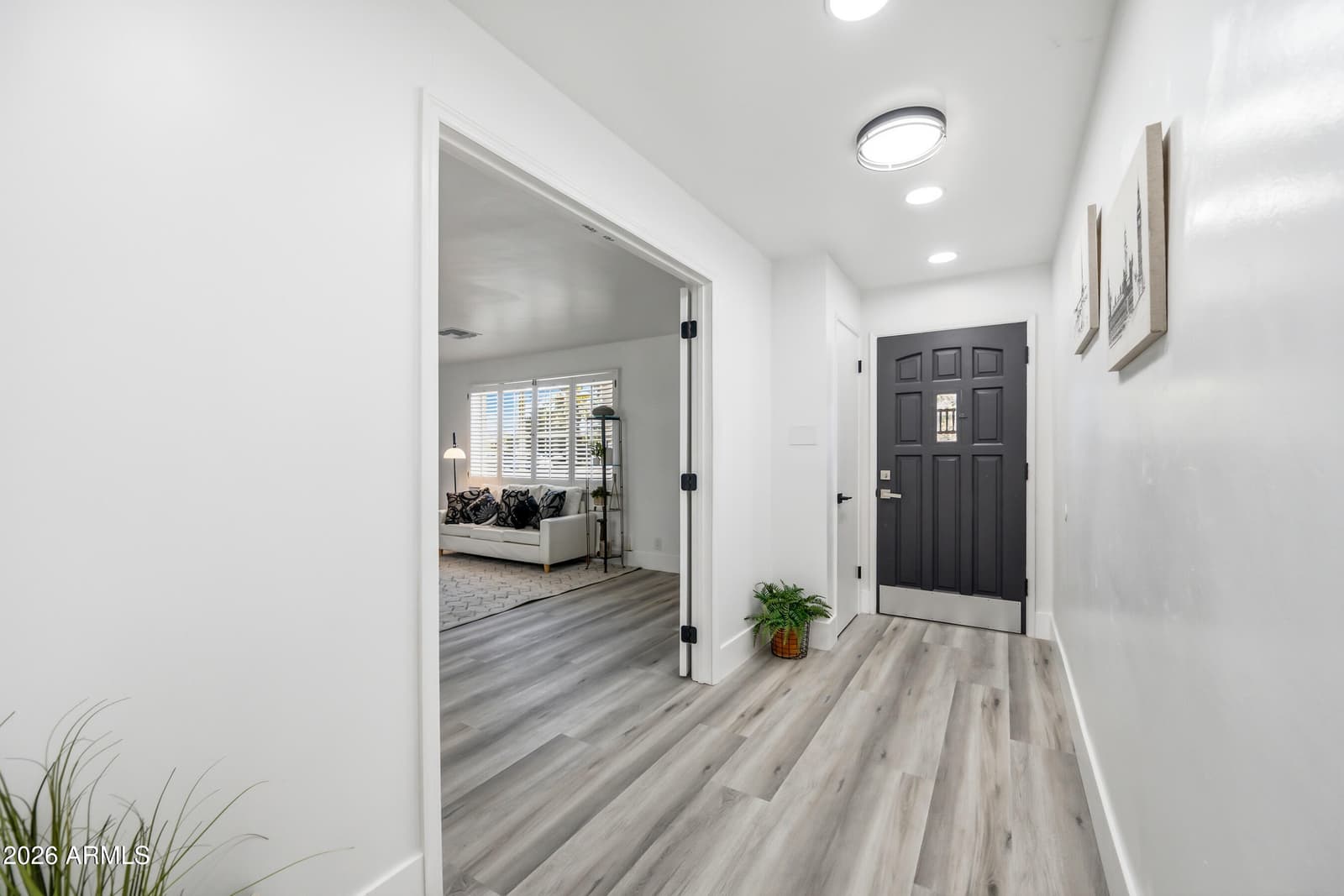 1010 E 6TH Place, Mesa, AZ 85203 — photo 5 of 34