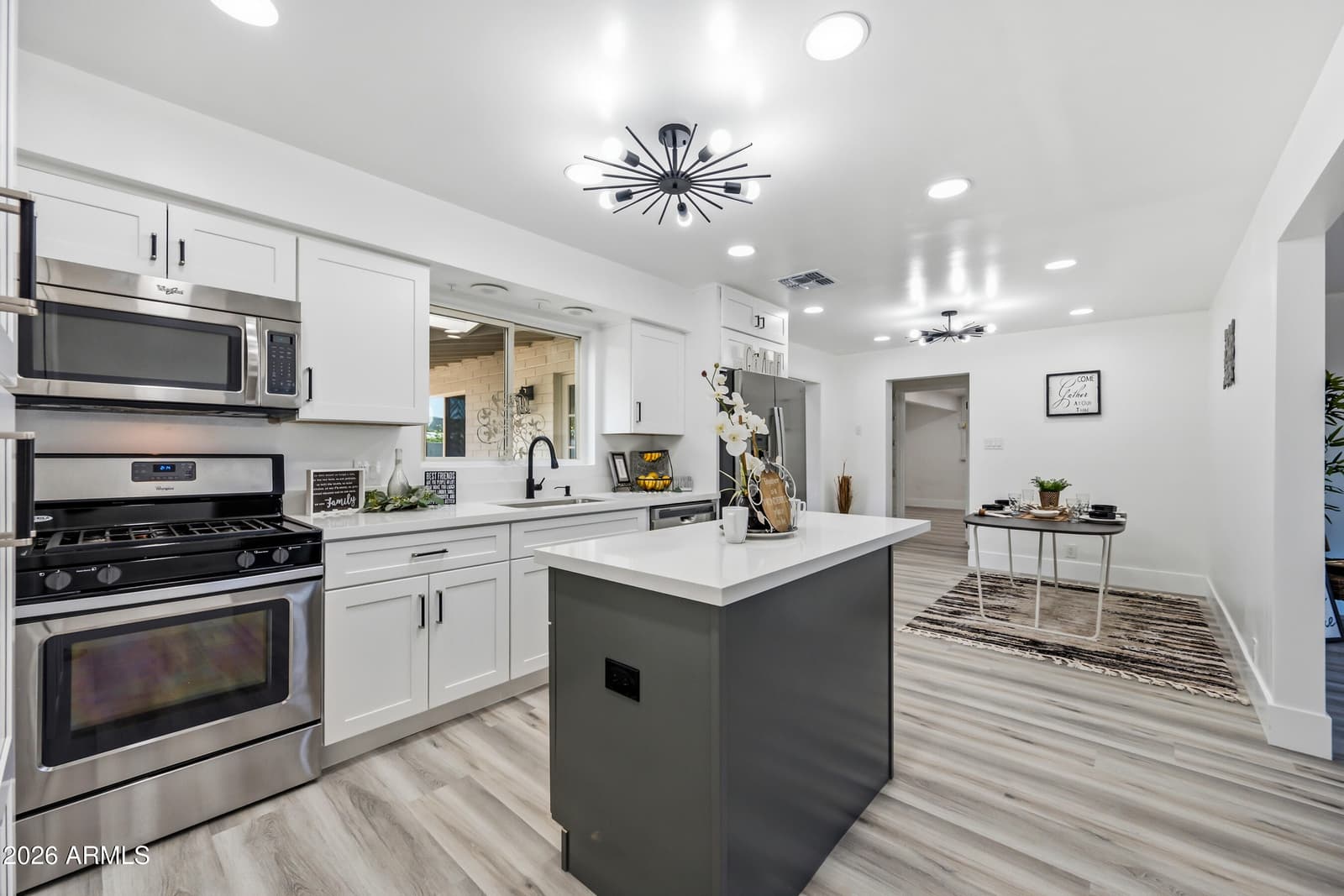 1010 E 6TH Place, Mesa, AZ 85203 — photo 9 of 34
