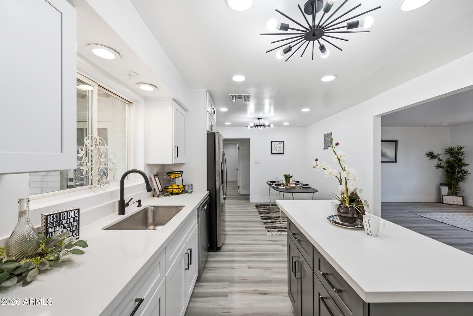 1010 E 6TH Place, Mesa, AZ 85203 — photo 12 of 34