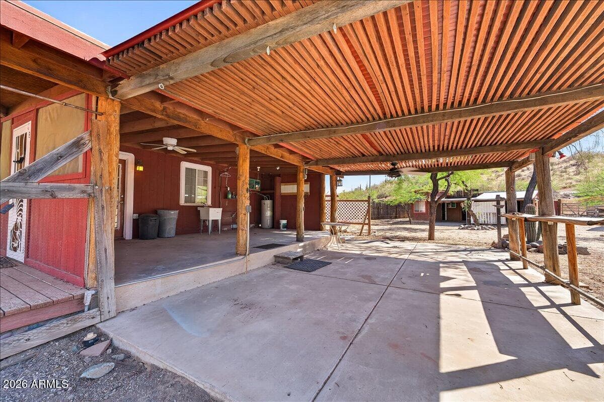 602 W CIRCLE MOUNTAIN Road, New River, AZ 85087 — photo 3 of 27