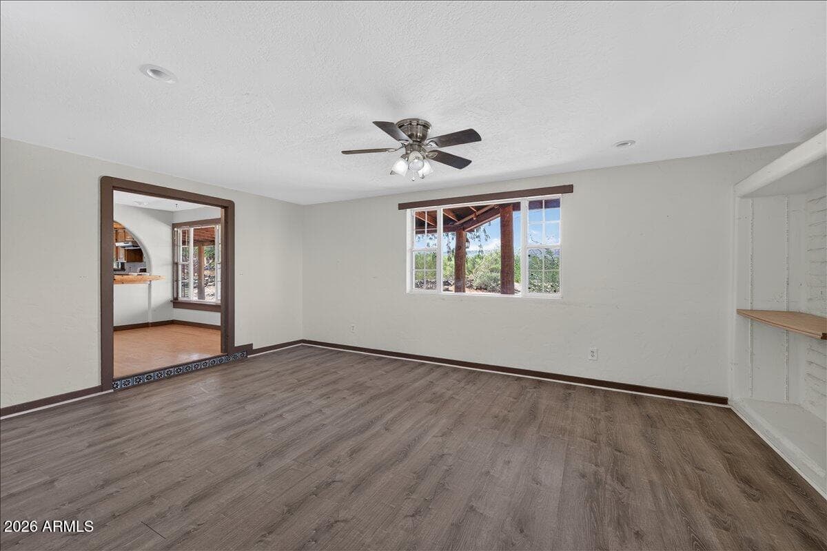 602 W CIRCLE MOUNTAIN Road, New River, AZ 85087 — photo 15 of 27